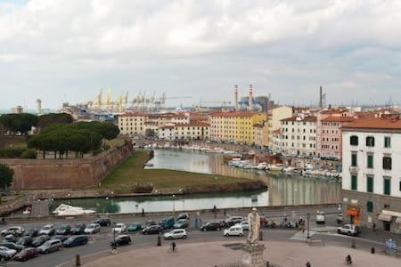 Mansarda Pieno Centro Lägenhet Livorno Exteriör bild